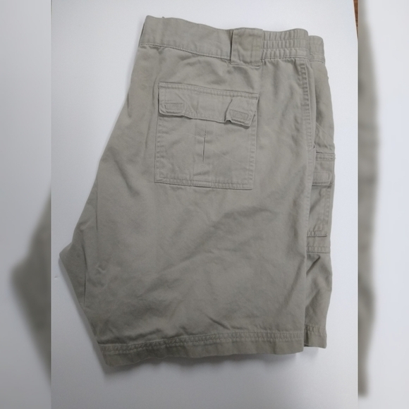 Original Khaki Co. tan men's cargo shorts waist 44 - Picture 3 of 8